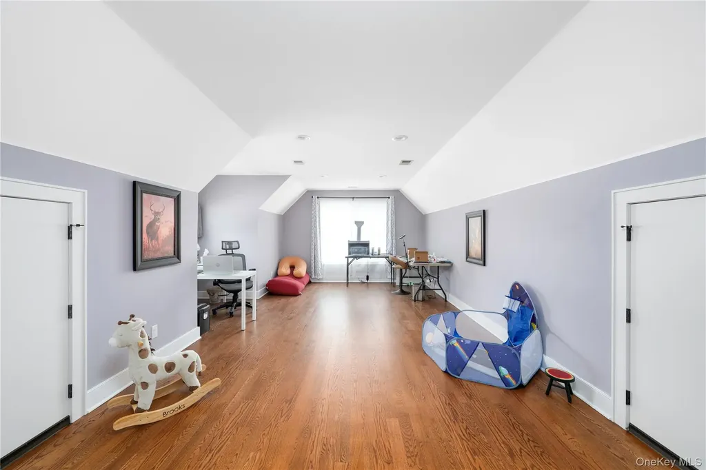 1016 Forest Glen New Windsor NY 12553