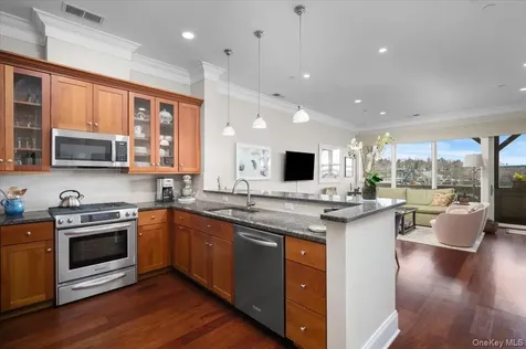 127 W Main Street Tarrytown NY 10591