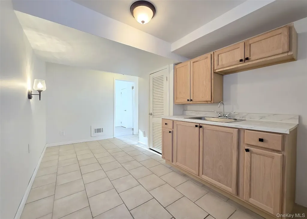 19 University Drive Ronkonkoma NY 11779