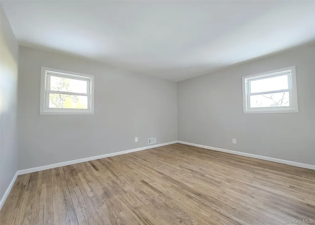 19 University Drive Ronkonkoma NY 11779