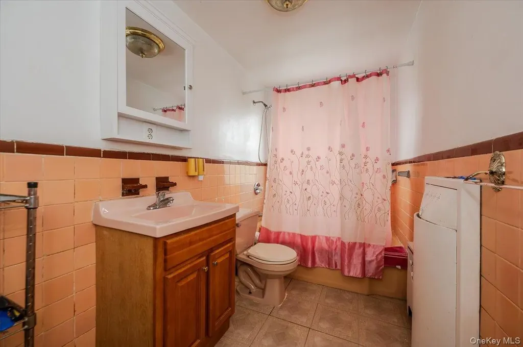 3304 Bouck Avenue Bronx NY 10469
