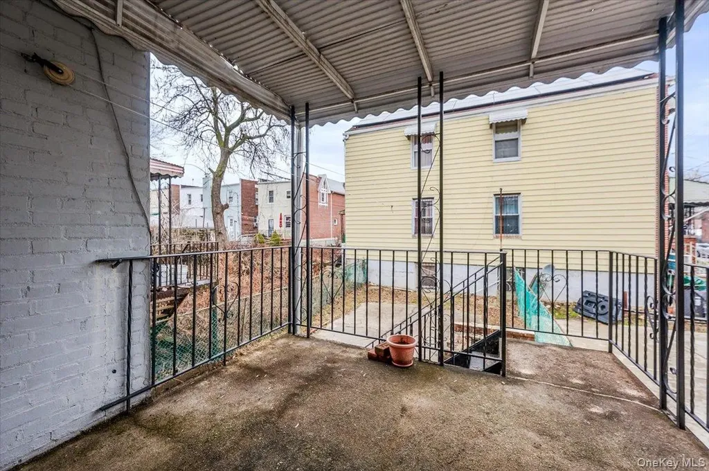 3304 Bouck Avenue Bronx NY 10469