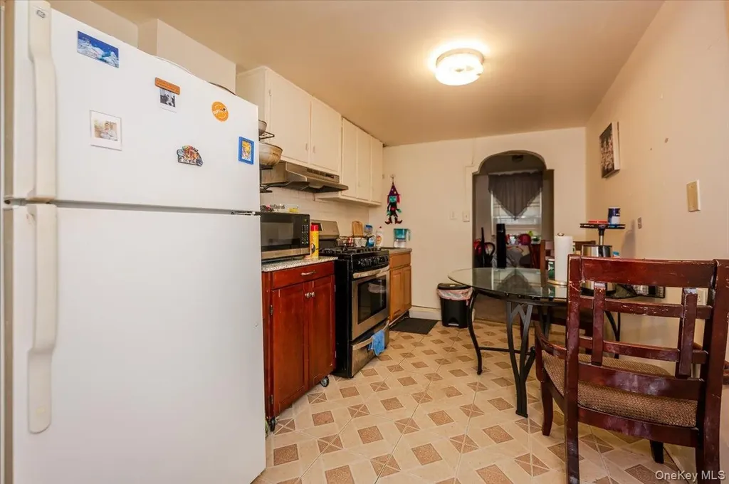 3304 Bouck Avenue Bronx NY 10469