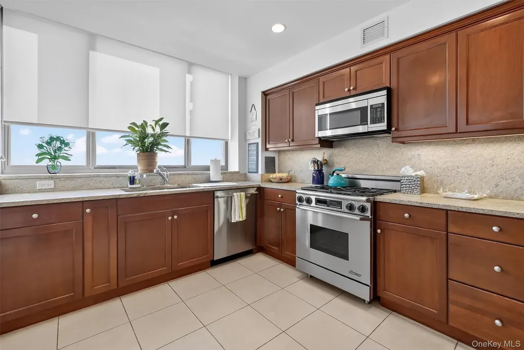 10 City Place White Plains NY 10601