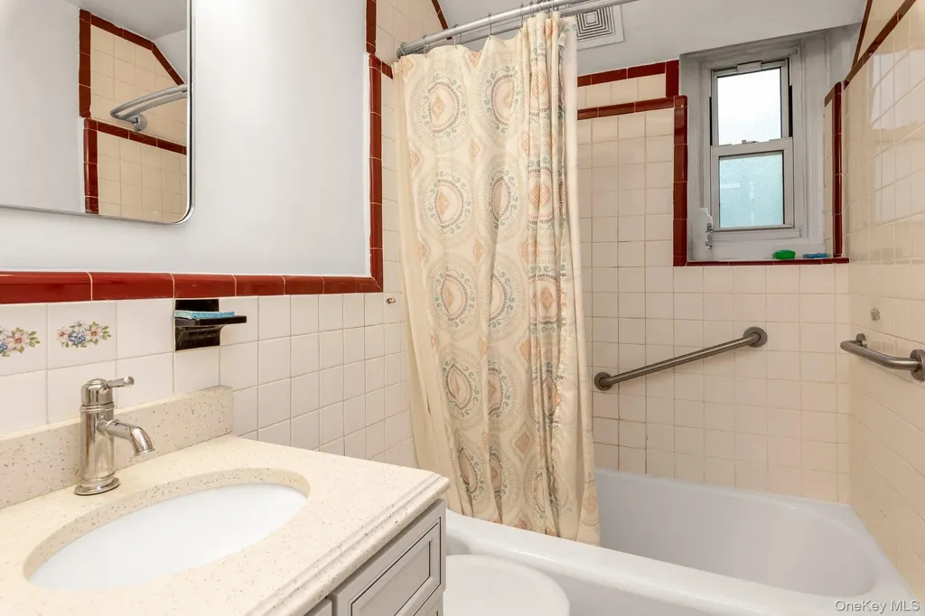 141-34 79th Avenue Flushing NY 11367