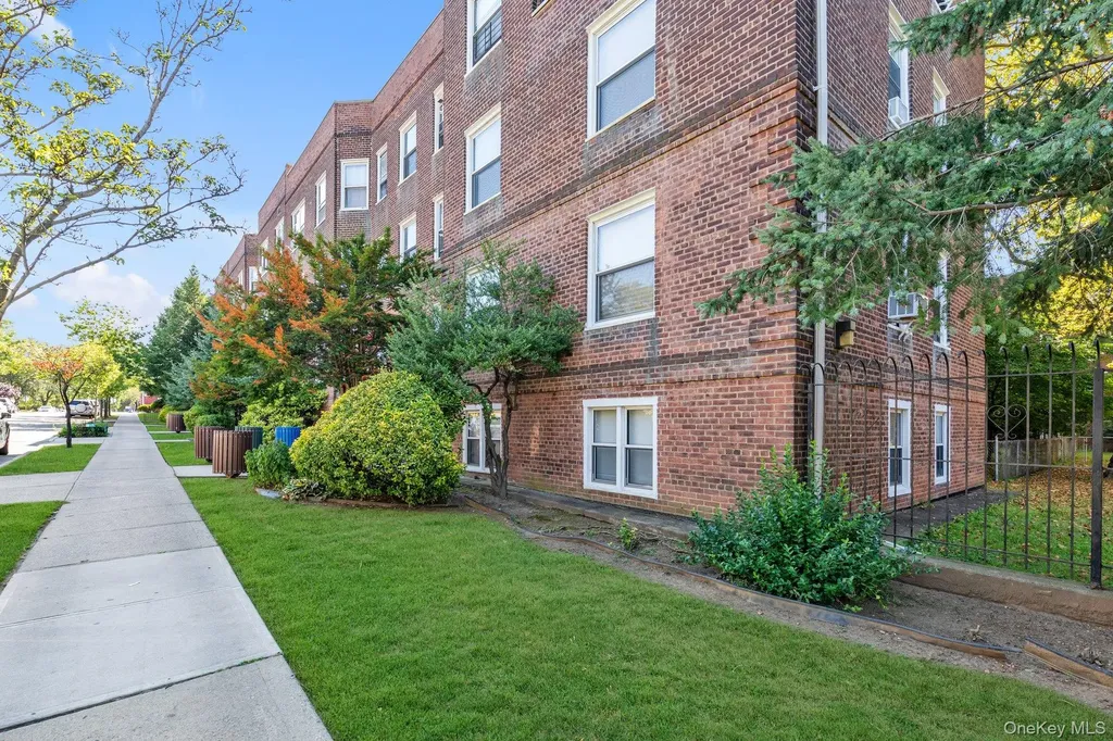 141-34 79th Avenue Flushing NY 11367