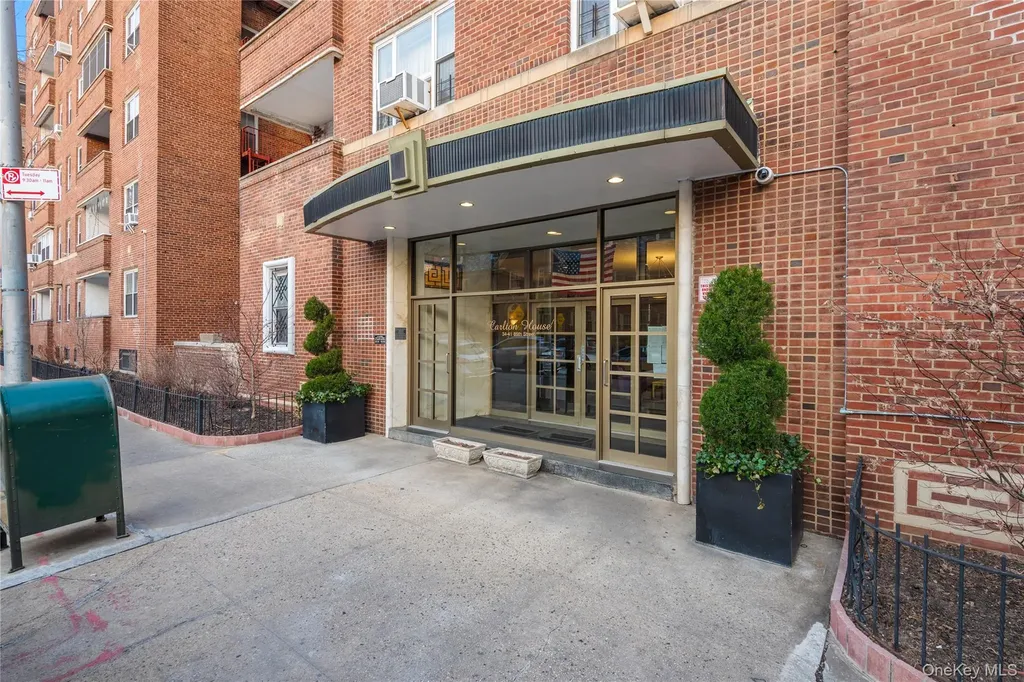 34-41 85th Street Jackson Heights NY 11372