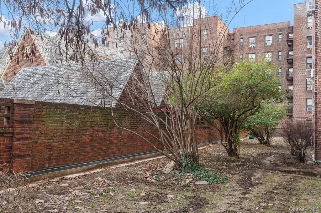 34-41 85th Street Jackson Heights NY 11372