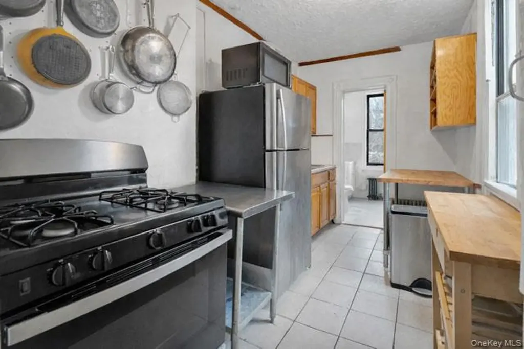 584 Sterling Place Brooklyn NY 11238