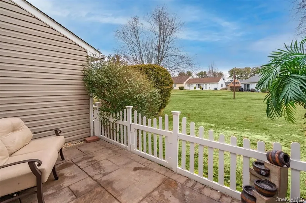 27 Hearthside Drive Mount Sinai NY 11766