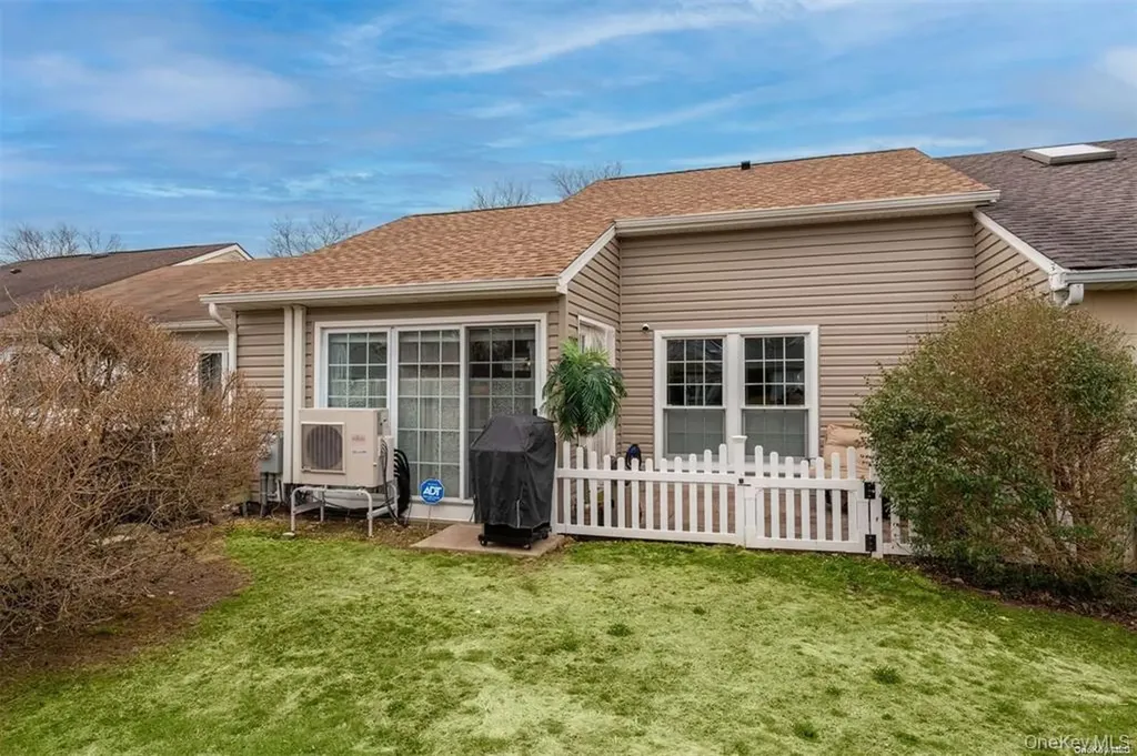 27 Hearthside Drive Mount Sinai NY 11766