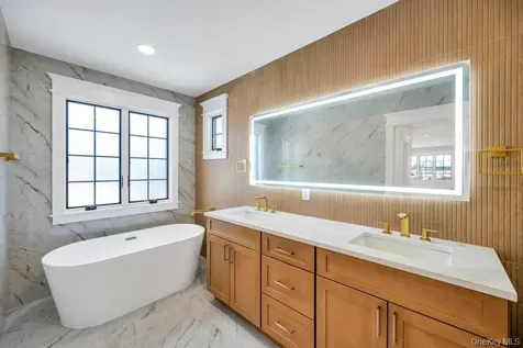 351 Concord Avenue East Meadow NY 11554