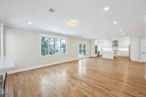 351 Concord Avenue East Meadow NY 11554