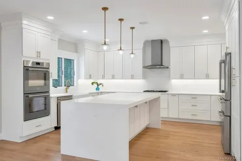 351 Concord Avenue East Meadow NY 11554