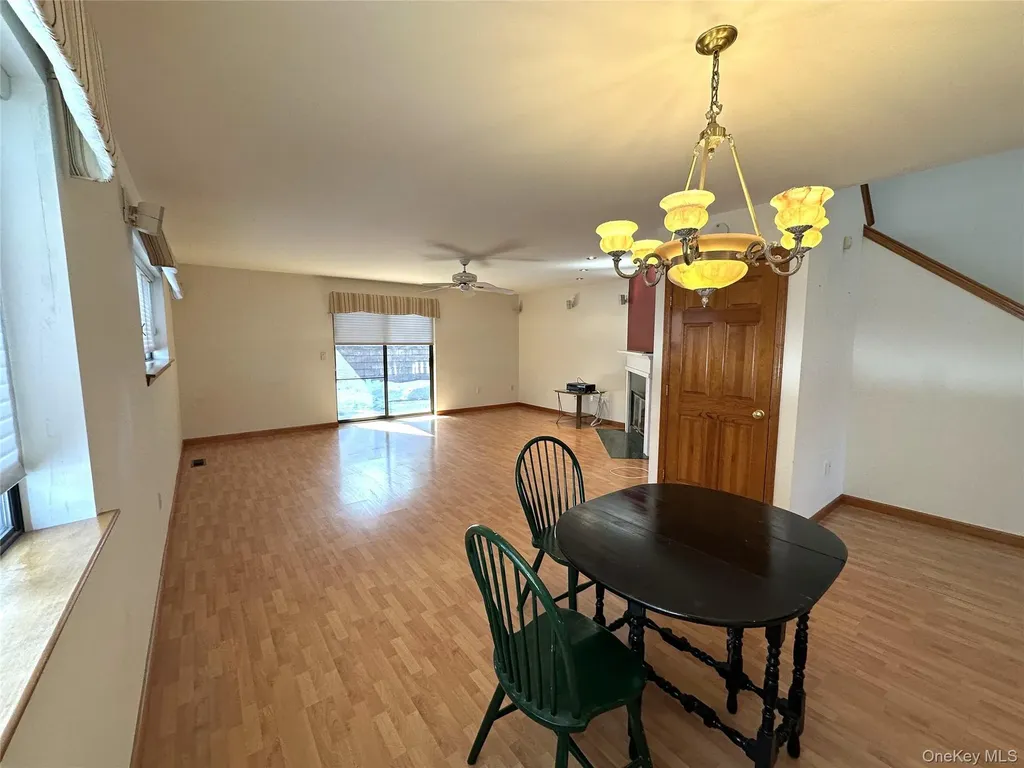 211 Falcon Court Poughkeepsie NY 12603