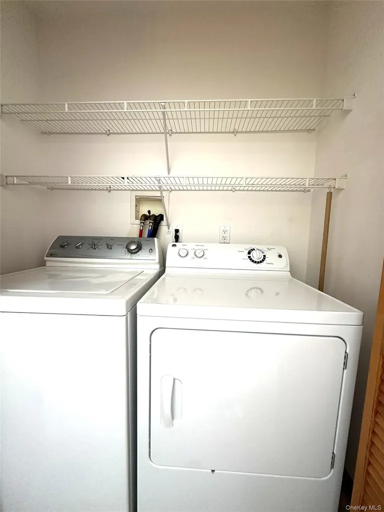 211 Falcon Court Poughkeepsie NY 12603