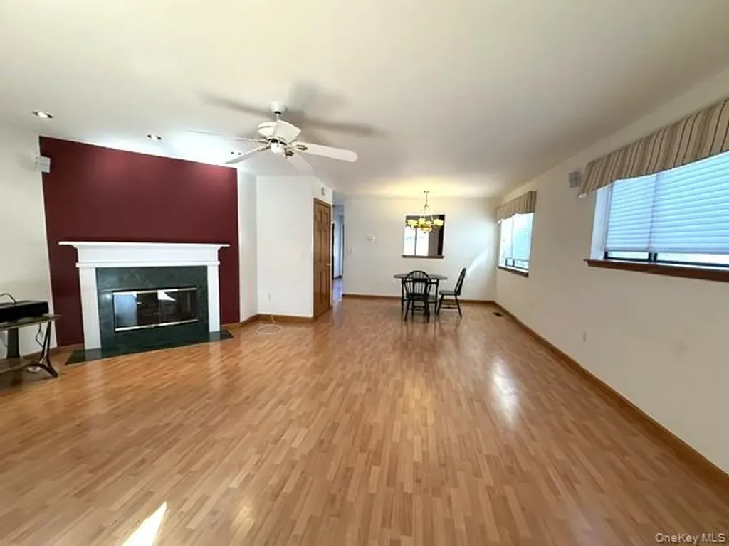 211 Falcon Court Poughkeepsie NY 12603