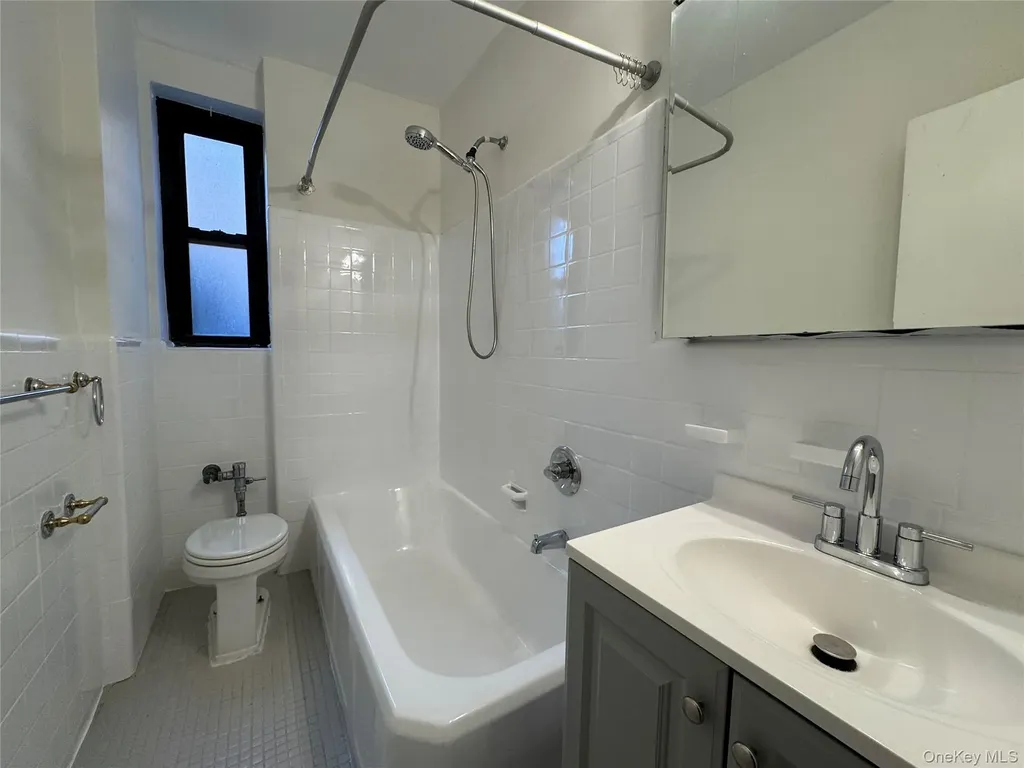6735 Yellowstone Boulevard Forest Hills NY 11375