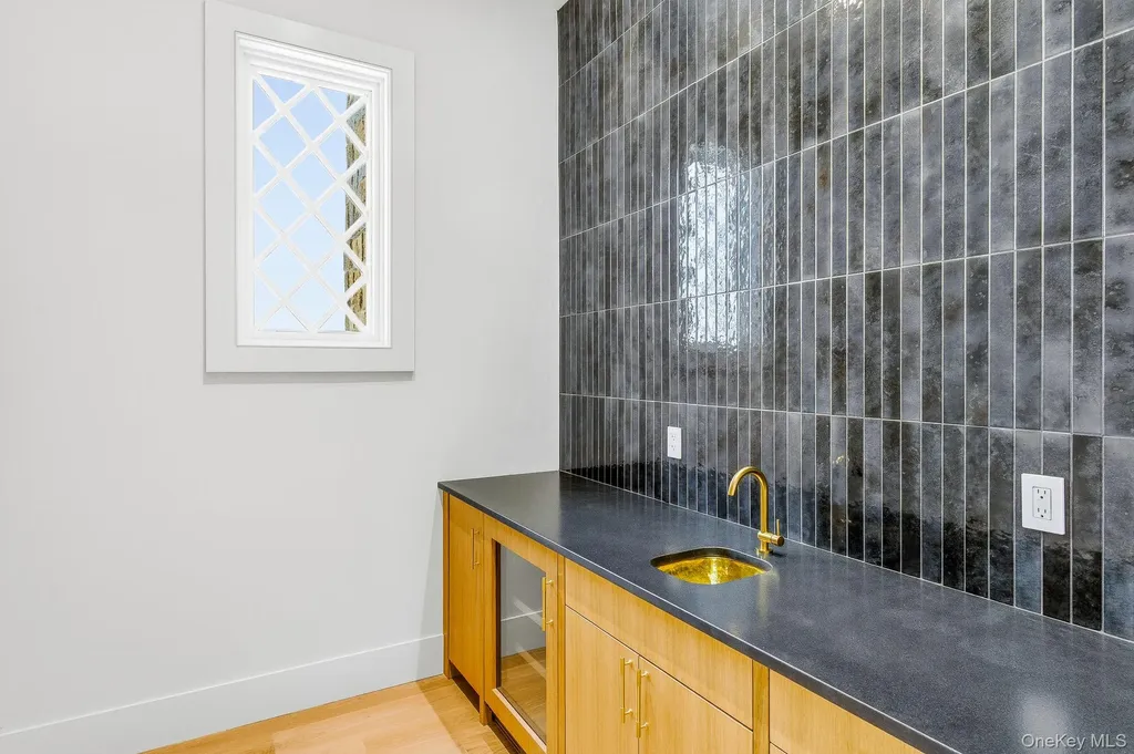 120 Halsey Lane Bridgehampton NY 11932