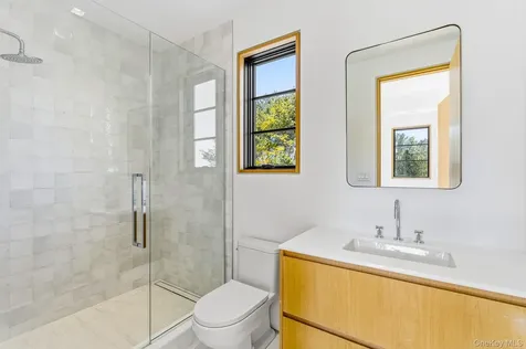 50 Tuckahoe Lane Southampton NY 11968