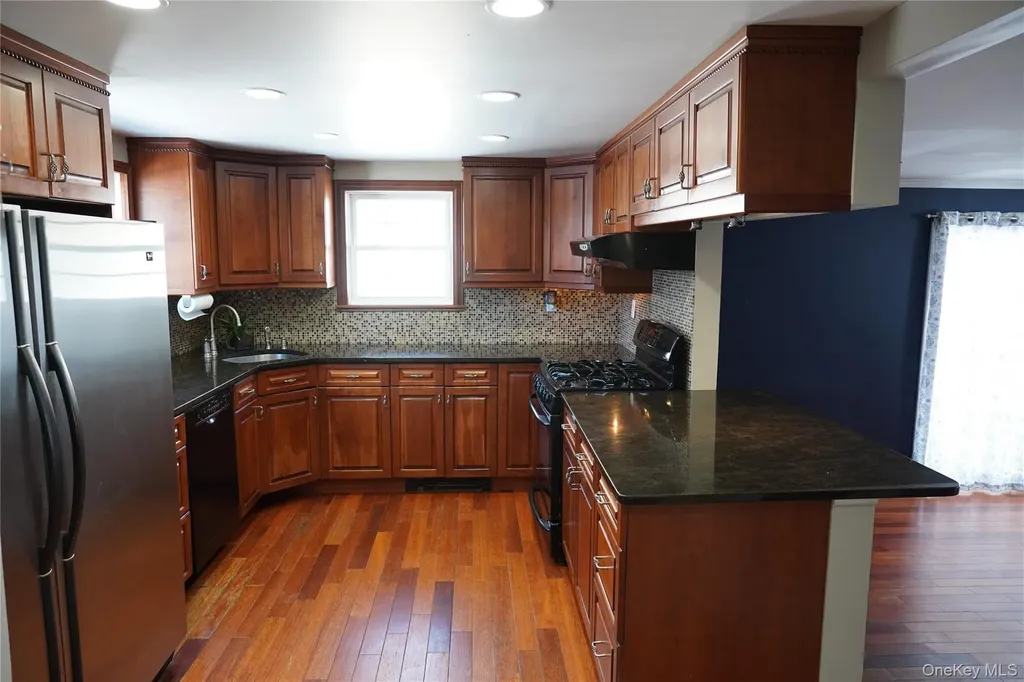 21 Potter Street Patchogue NY 11772