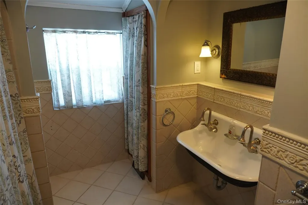 21 Potter Street Patchogue NY 11772