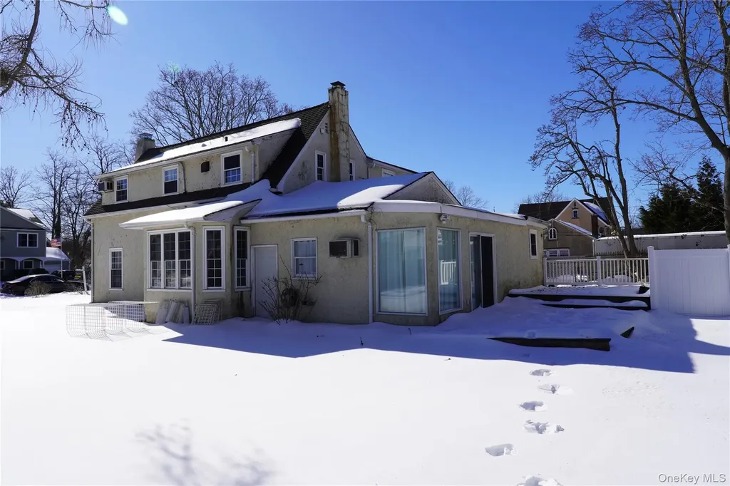 21 Potter Street Patchogue NY 11772