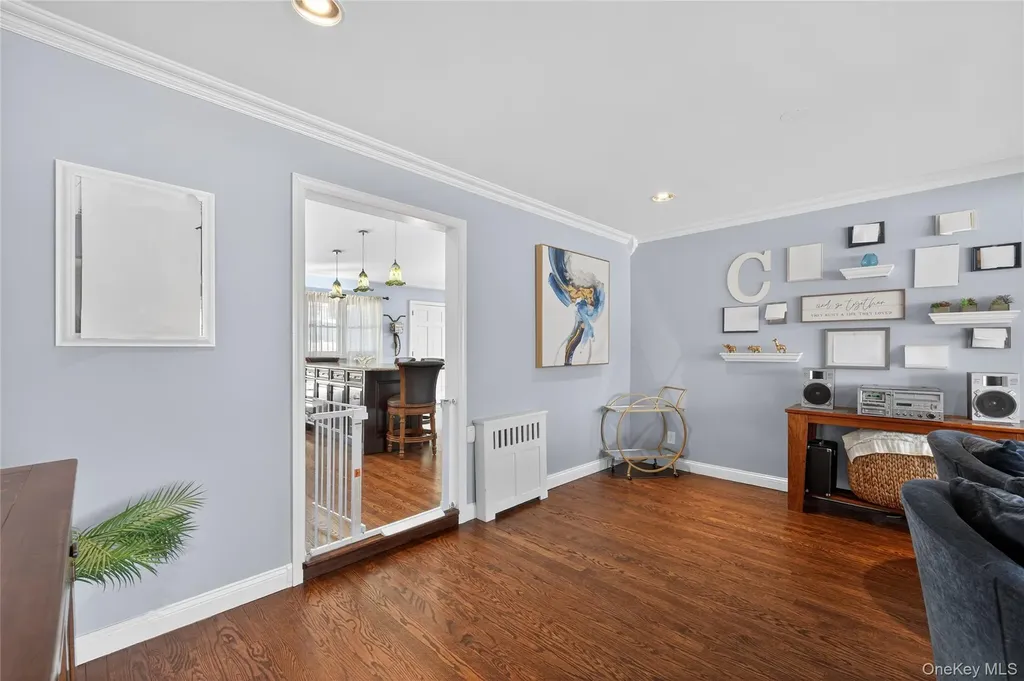3351 4th Street Oceanside NY 11572