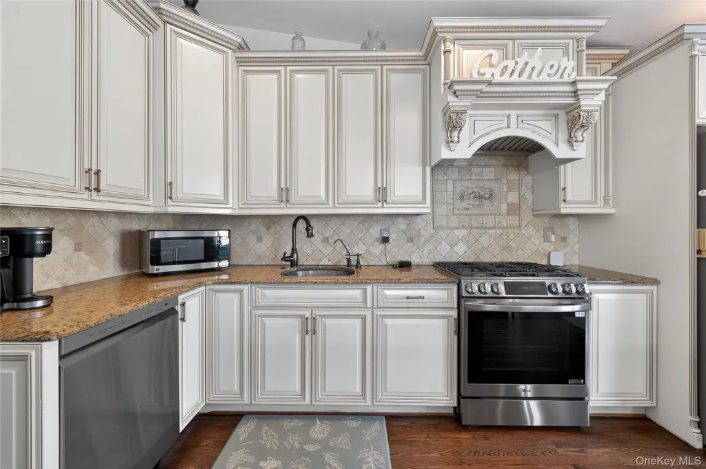 3351 4th Street Oceanside NY 11572