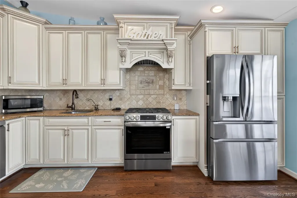 3351 4th Street Oceanside NY 11572