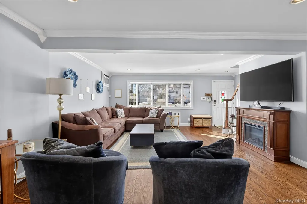 3351 4th Street Oceanside NY 11572
