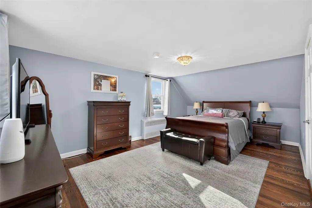 3351 4th Street Oceanside NY 11572