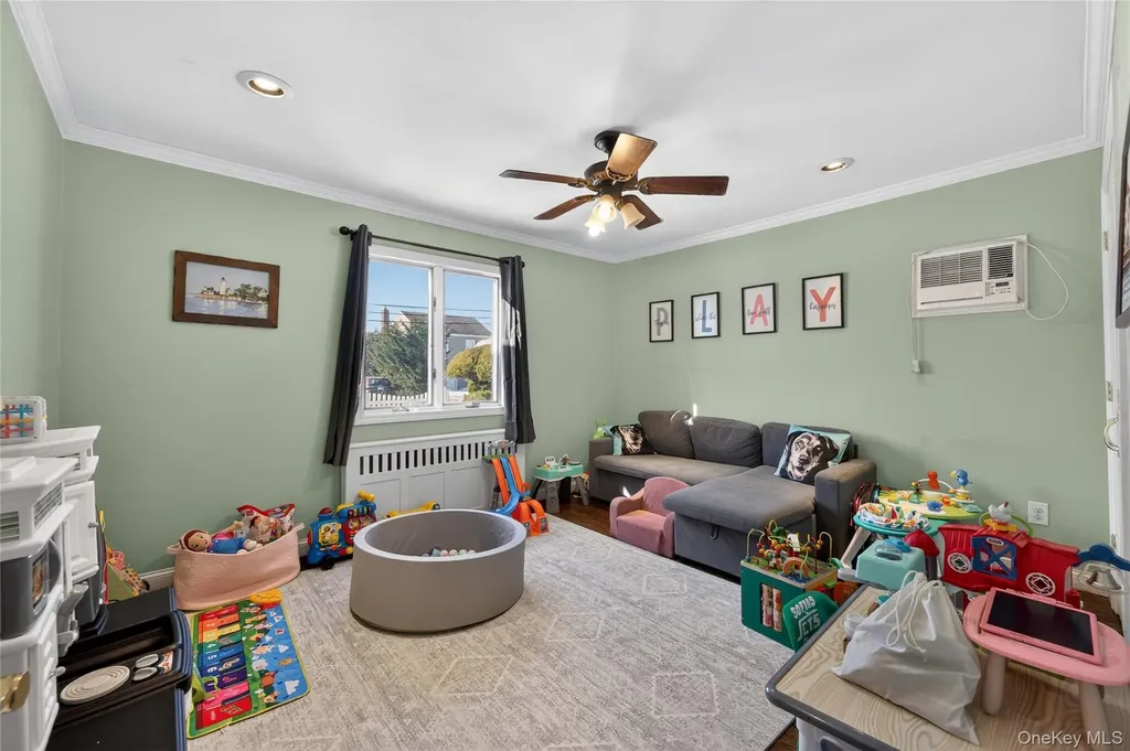 3351 4th Street Oceanside NY 11572