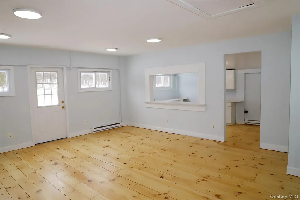 7217 Albany Post Road Red Hook NY 12572