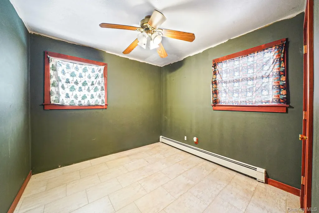 71 Oak Avenue Shirley NY 11967