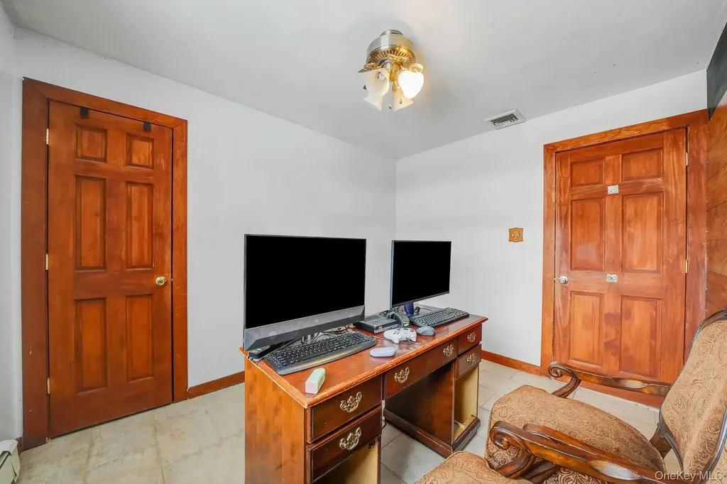 71 Oak Avenue Shirley NY 11967