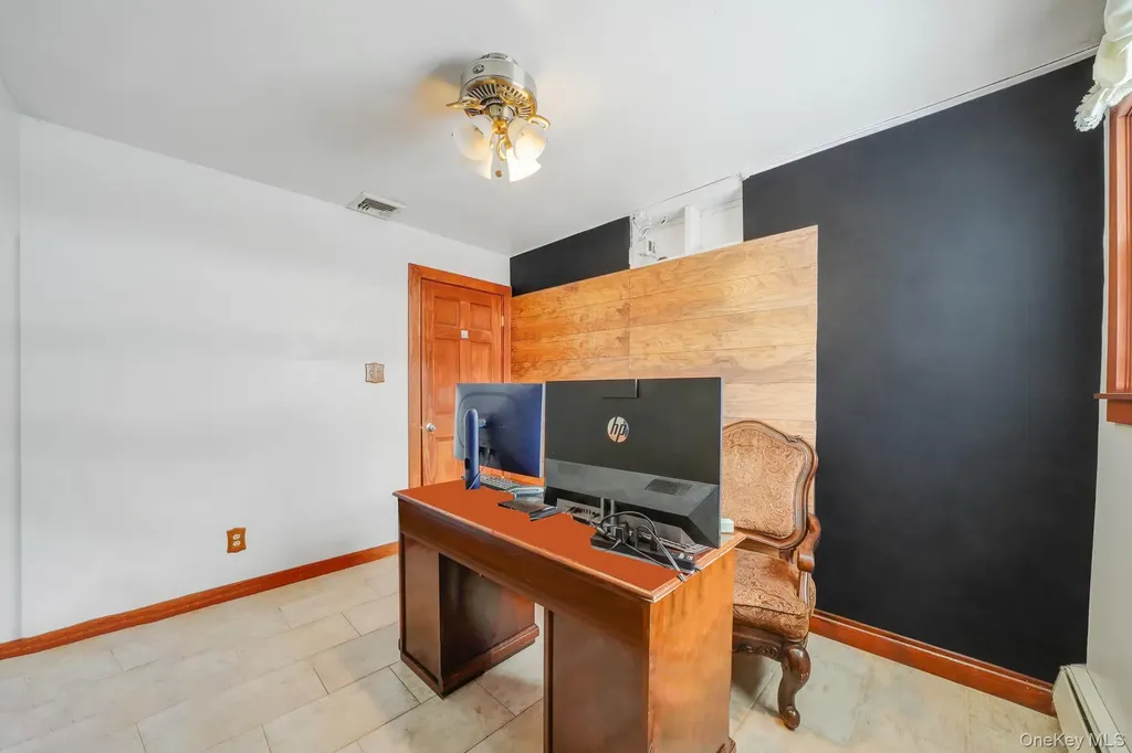 71 Oak Avenue Shirley NY 11967