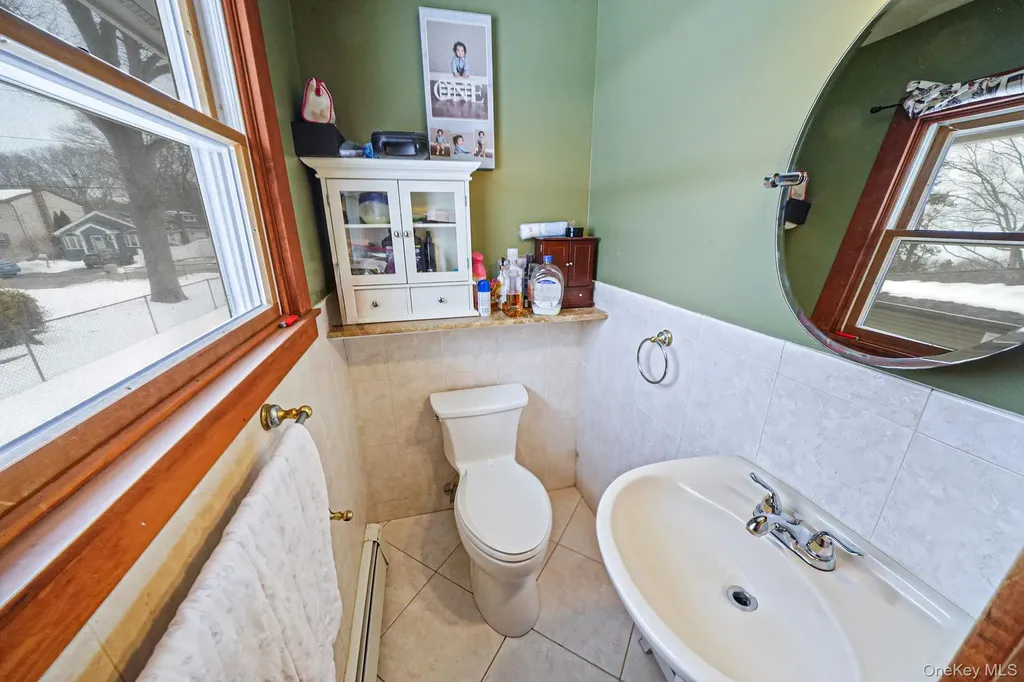71 Oak Avenue Shirley NY 11967