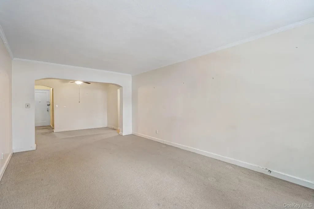 2 Townhouse Place Great Neck NY 11021