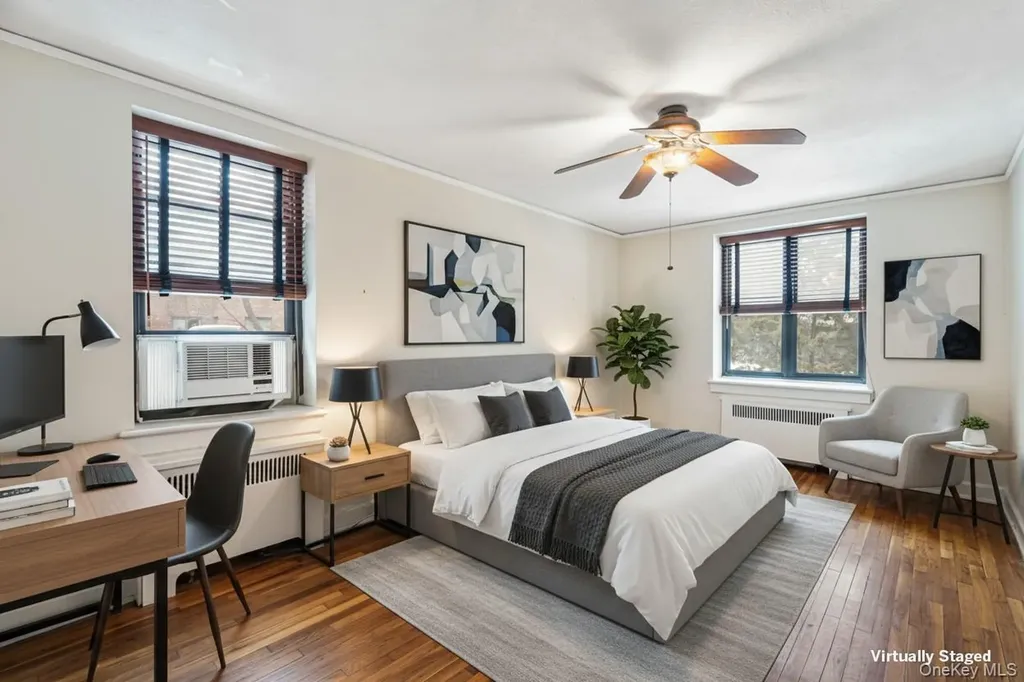 2 Townhouse Place Great Neck NY 11021