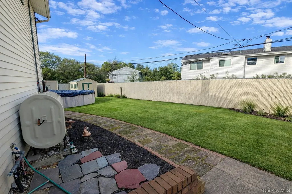 41 Richmond Street Islip NY 11751
