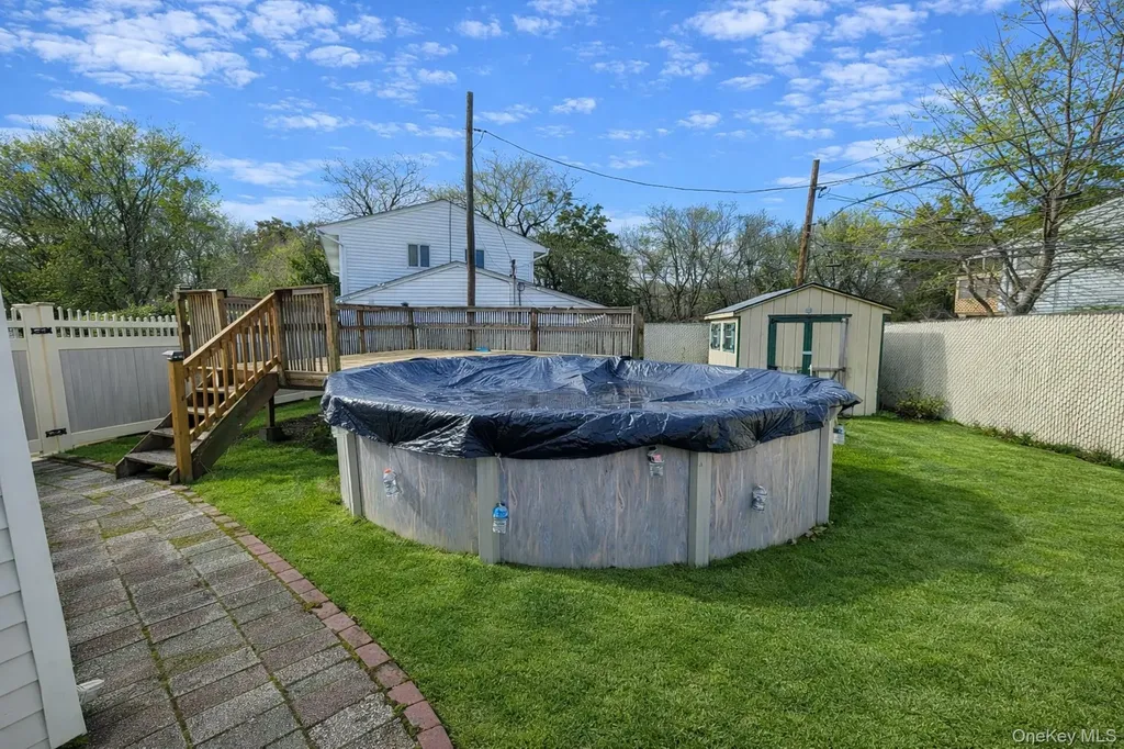 41 Richmond Street Islip NY 11751