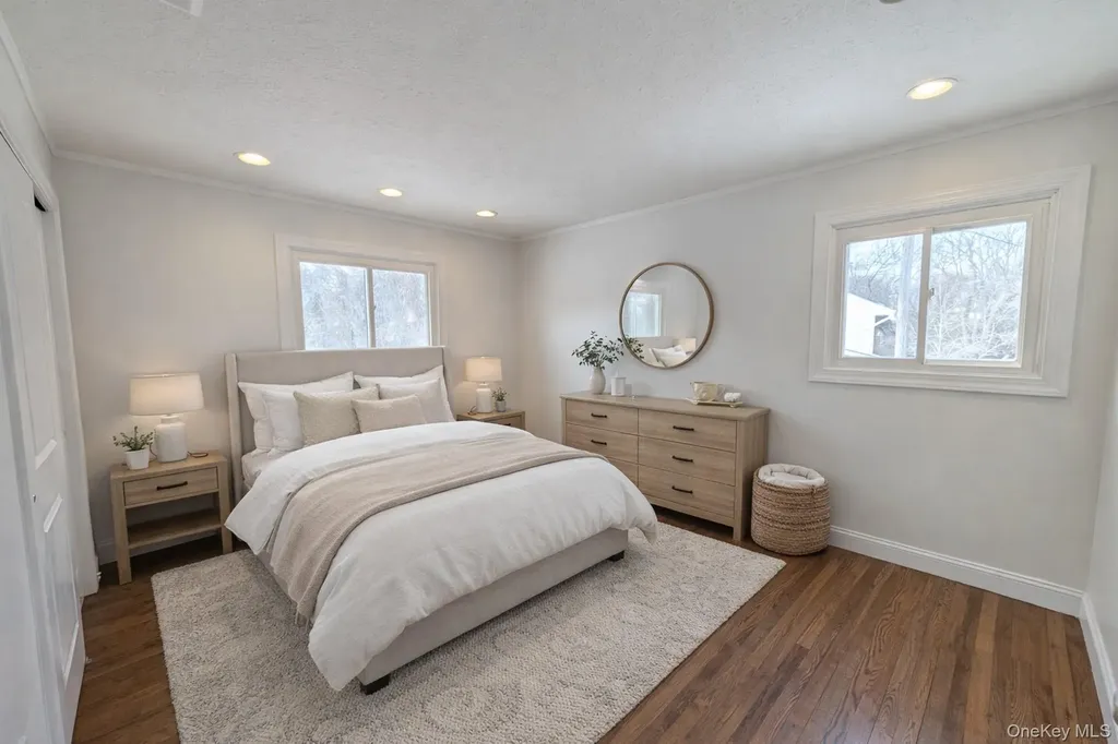 41 Richmond Street Islip NY 11751
