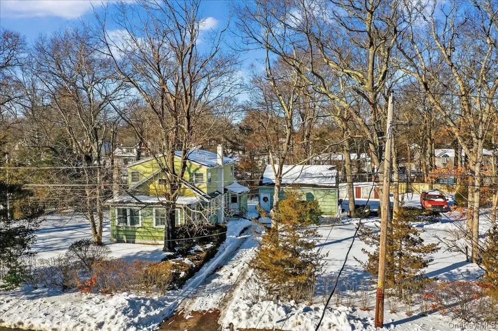 175 Main Avenue Mastic NY 11950