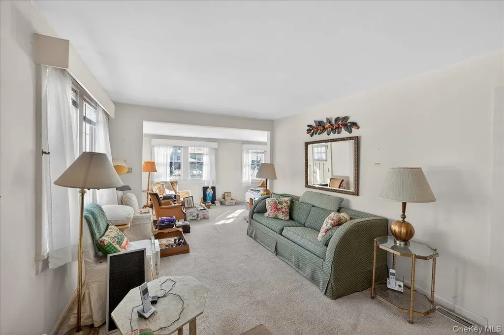 175 Main Avenue Mastic NY 11950