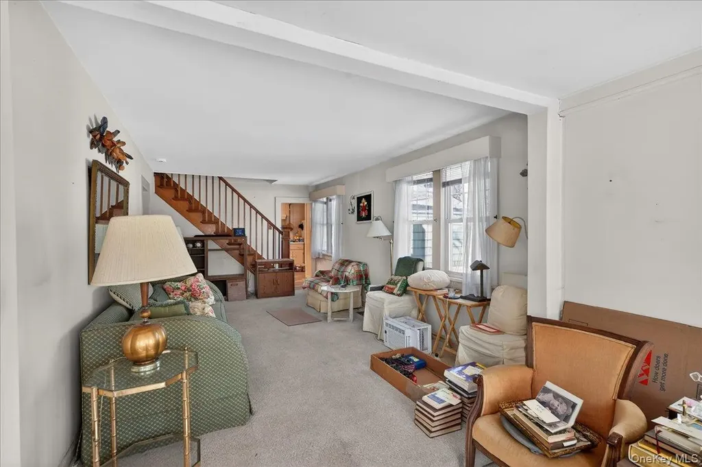 175 Main Avenue Mastic NY 11950