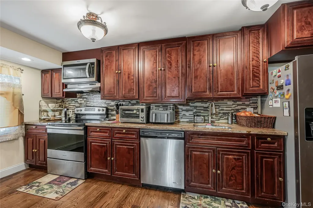 1008 Wood Park Drive Baldwin NY 11510