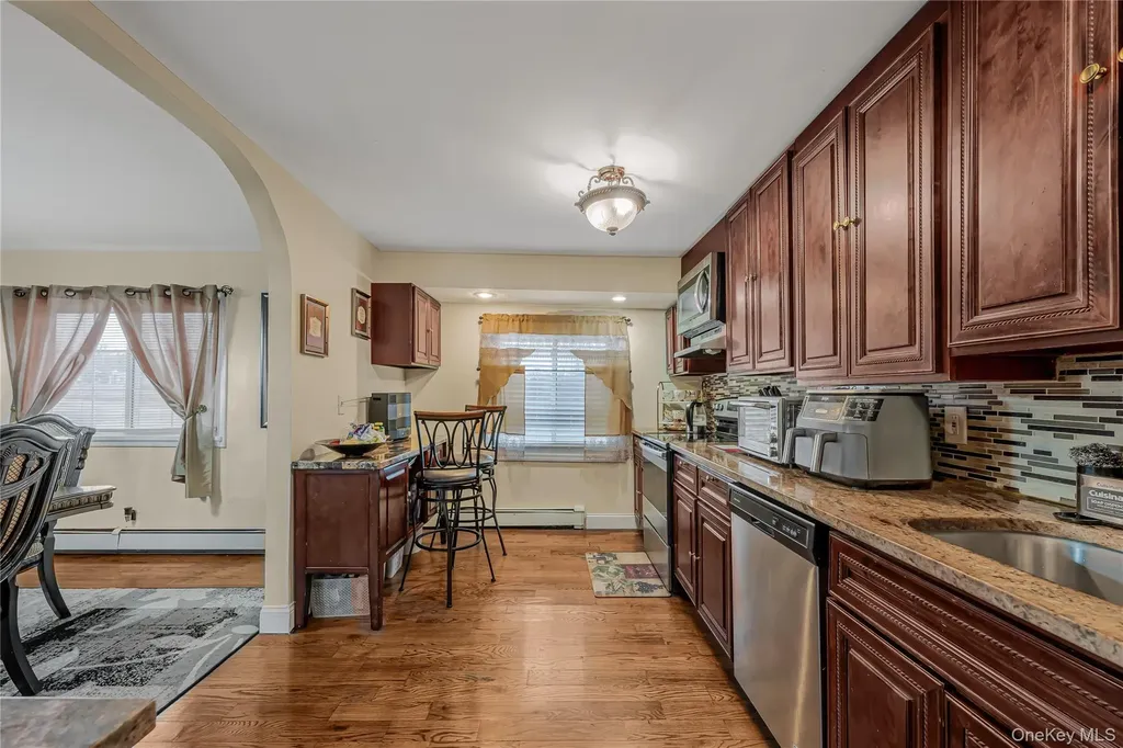 1008 Wood Park Drive Baldwin NY 11510