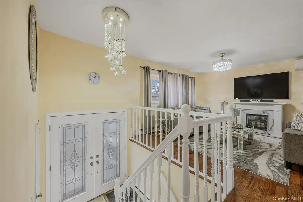 1008 Wood Park Drive Baldwin NY 11510