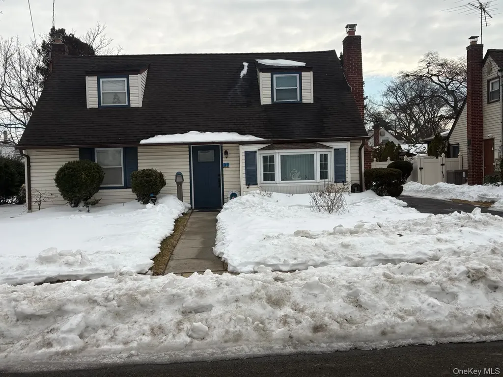 95 Horton Avenue Valley Stream NY 11581